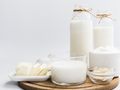 Đa dạng loại sữa khác nhau cung cấp cho bé